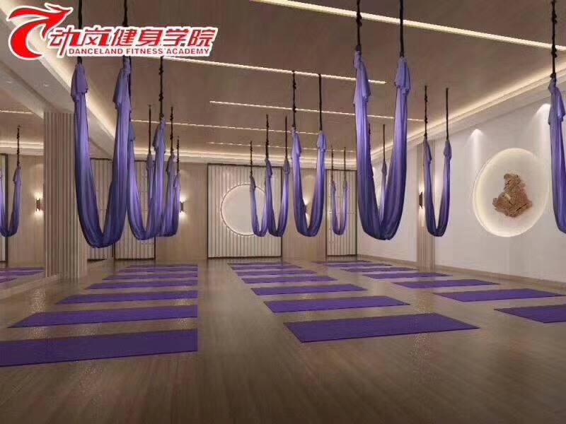 動(dòng)嵐健身加盟店裝修風(fēng)格展示